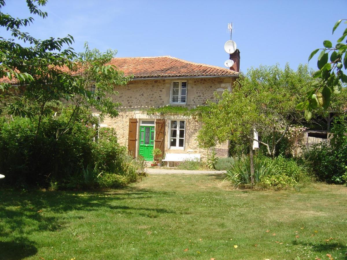 Bed and Breakfast Les Trois Chenes Videix Екстер'єр фото